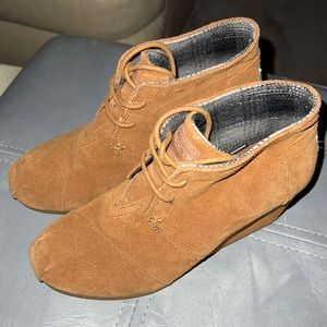 Tom’s Suede Booties